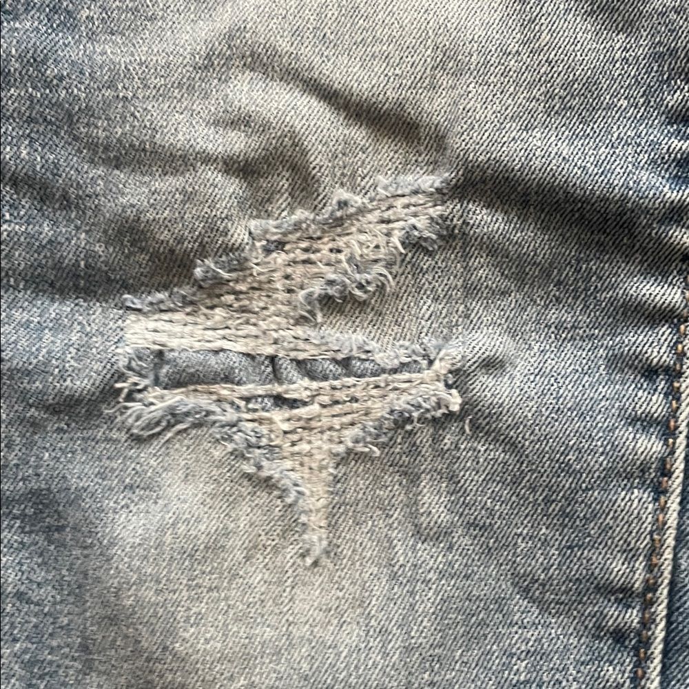 Old Navy 360 Stretch Distressed Jeans Light Wash Boy’s Sz 10 Slim - Picture 6 of 11